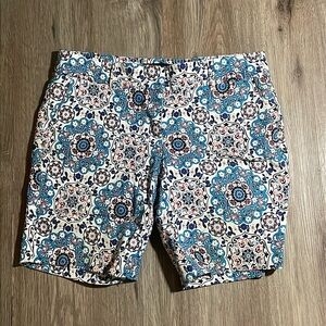 Jasmine and Julianna Shorts Floral Pattern Size 8 Zip Front
